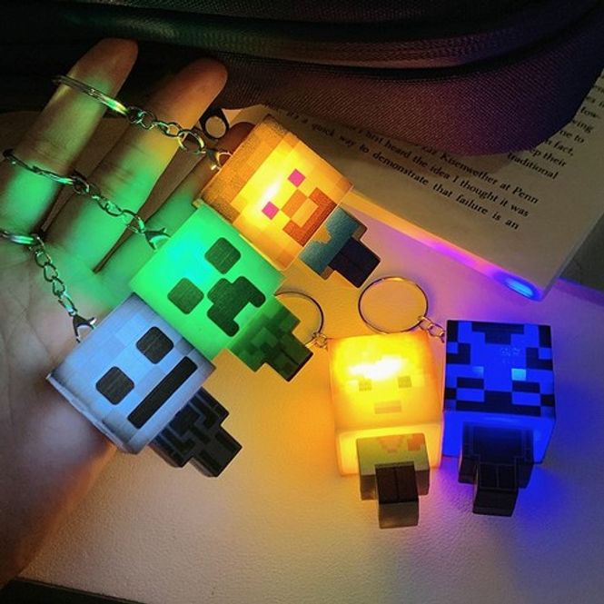Hovedbilde Minecraft key chain led